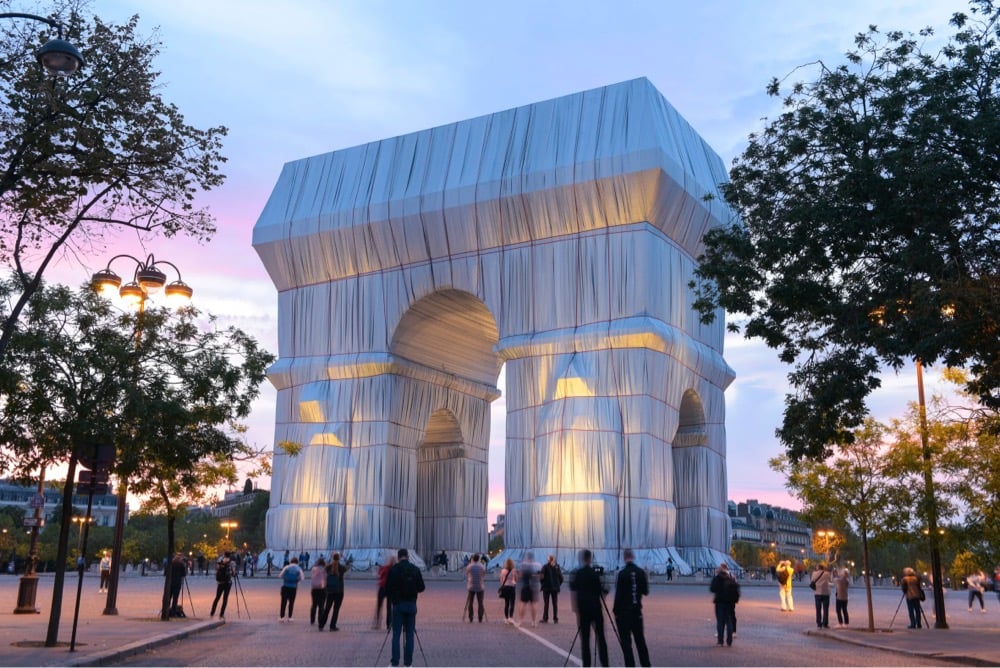 the Arc de Triomphe, wrapped in a layer of fabric