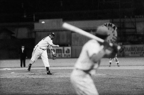 Fidel Castro pitching