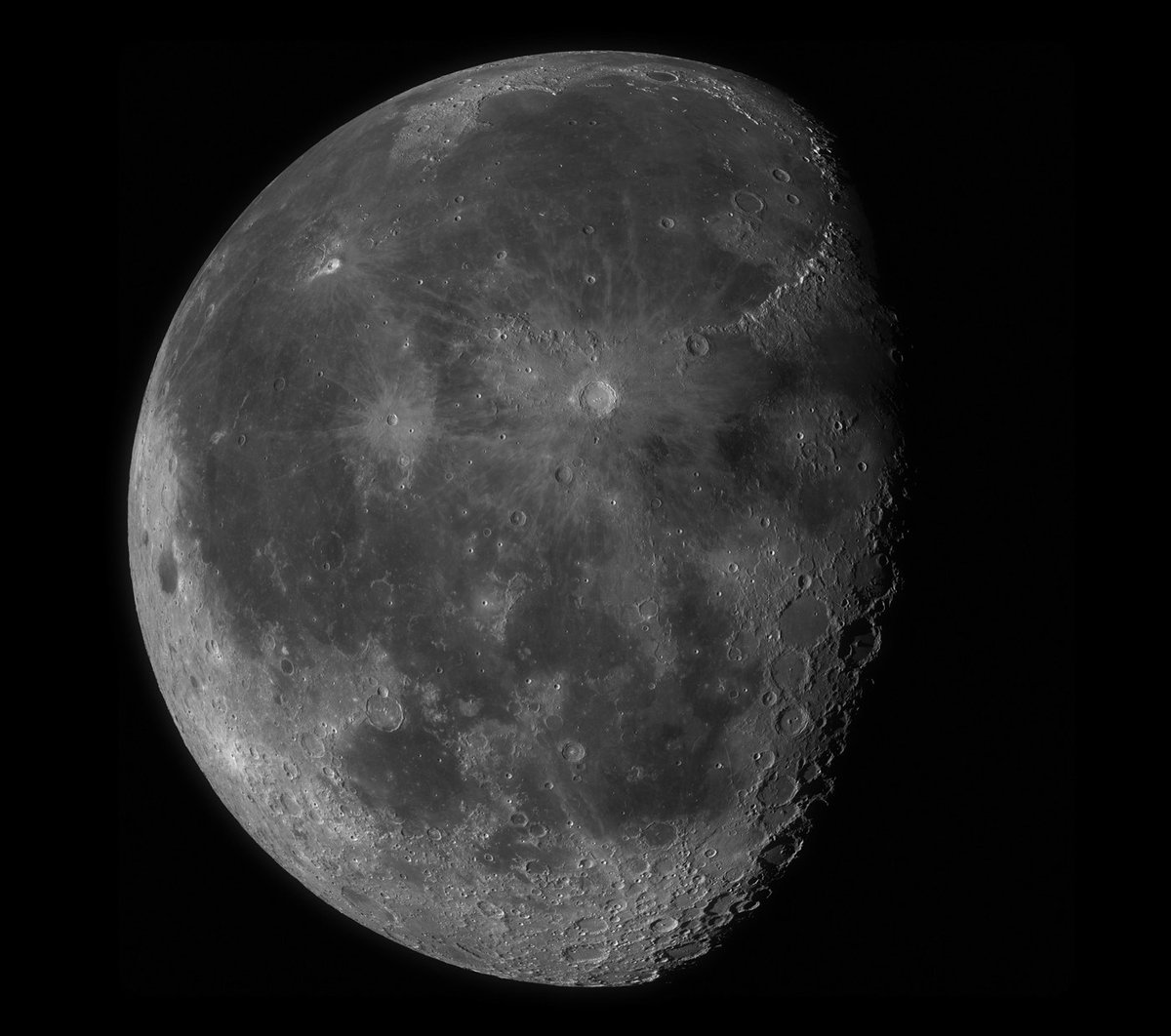 100 Megapixel Moon